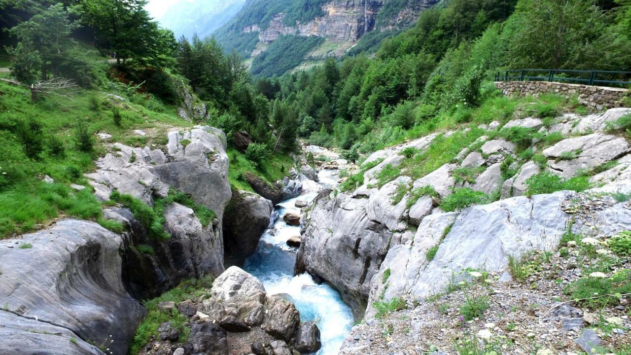 VVF Villages   L'Aure Pyrénéen   Saint-Lary-Soulan Exterior foto